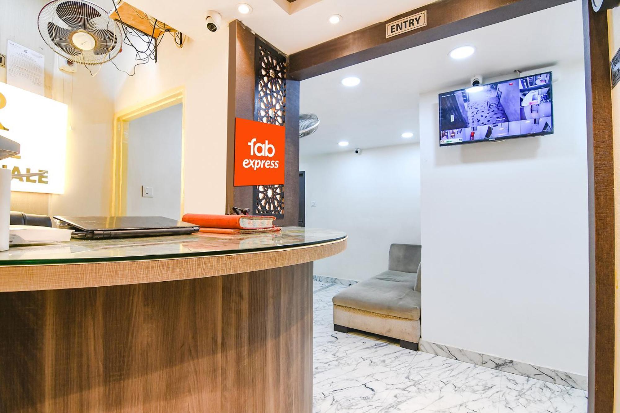 Fabexpress Sr Royale - Nr Sealdah Station Hotel Kolkata Exterior photo