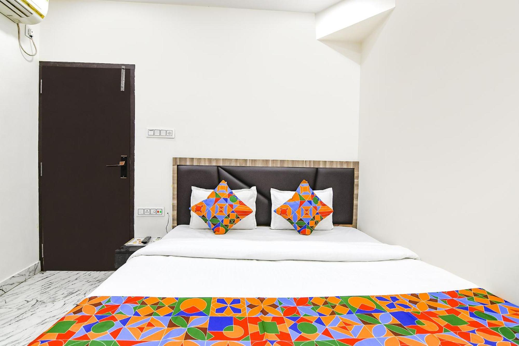 Fabexpress Sr Royale - Nr Sealdah Station Hotel Kolkata Exterior photo
